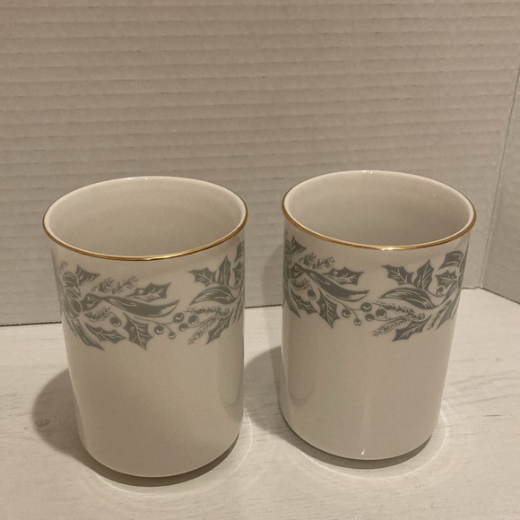 Libbey Tableware 2 Mugs Cups White Grey Silver Bow Pattern Gold Trim Rim Handle - Picture 3 of 6